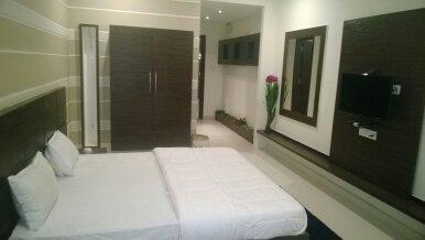 Meghdoot Hotel & Resort Ujjain Zimmer foto